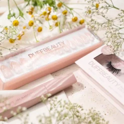 DUFFBEAUTY Reusable Press-On Manicure Nails - Milky Swirl -Clinique Salgsbutik duffbeauty reusable press on manicure nails milky swirl 1673442885