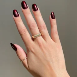 DUFFBEAUTY Reusable Press-On Manicure - Very Vamp 5 DUFFBEAUTY Reusable Press-On Manicure - Very Vamp -Clinique Salgsbutik duffbeauty reusable press on manicure very vamp 1661159522