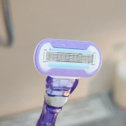 Gillette® Gillette Venus Deluxe Smooth Swirl Manual Razor -Clinique Salgsbutik gillette venus deluxe smooth swirl manual razor 1641201489