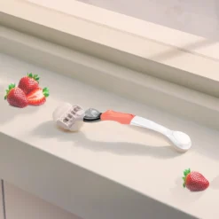 Gillette® Gillette Venus V Edition Comfortglide Strawberry Manual Razor -Clinique Salgsbutik gillette venus v edition comfortglide strawberry manual razor 1641212963