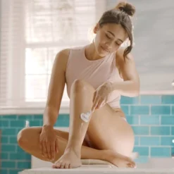 Gillette® Gillette Venus V Edition Comfortglide Strawberry Manual Razor -Clinique Salgsbutik gillette venus v edition comfortglide strawberry manual razor 1641212966