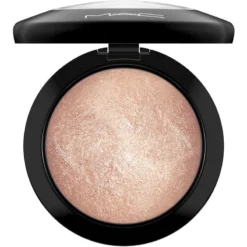 MAC Mineralize Skinfinish 10 Gr. - Soft And Gentle