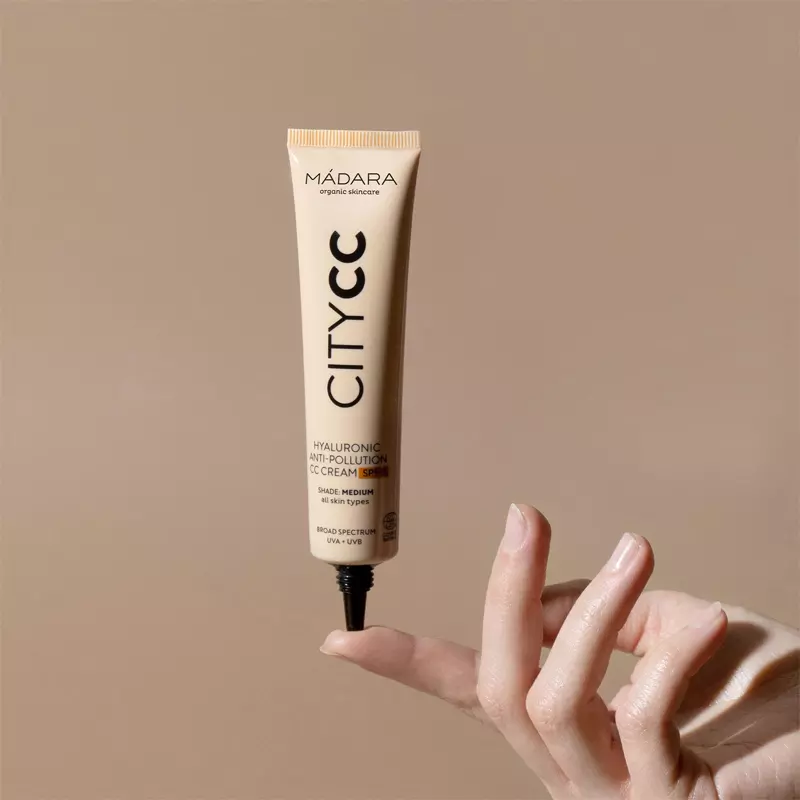 Madara MÁDARA CITY CC Hyaluronic Anti-pollution CC Cream SPF 15 - 40 Ml - Tan 4 Madara MÁDARA CITY CC Hyaluronic Anti-pollution CC Cream SPF 15 - 40 Ml - Tan - Billede 4