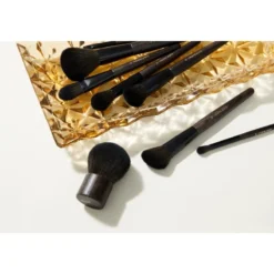 Nilens Jord Pure Collection Sculpting Brush No. 186 11 Nilens Jord Pure Collection Sculpting Brush No. 186 -Clinique Salgsbutik nilens jord pure collection sculpting brush no 186 1570003029