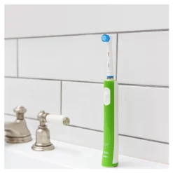 Oral B Oral-B Electric Toothbrush Junior - Green 5 Oral B Oral-B Electric Toothbrush Junior - Green -Clinique Salgsbutik oral b electric toothbrush junior green 1640612577