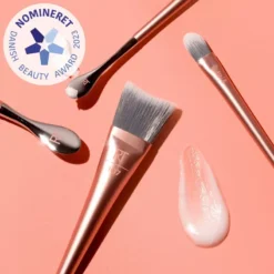 Real Techniques Face + Eye Jar Brush -Clinique Salgsbutik real techniques face eye jar brush 1680688438